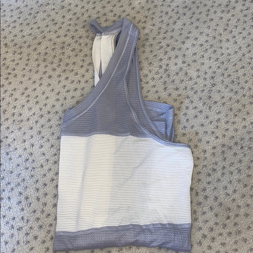 Lululemon tank!